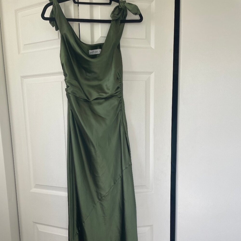 Petal & Pup Selma One-Shoulder Satin Gown | Size S - Picture 2 of 6